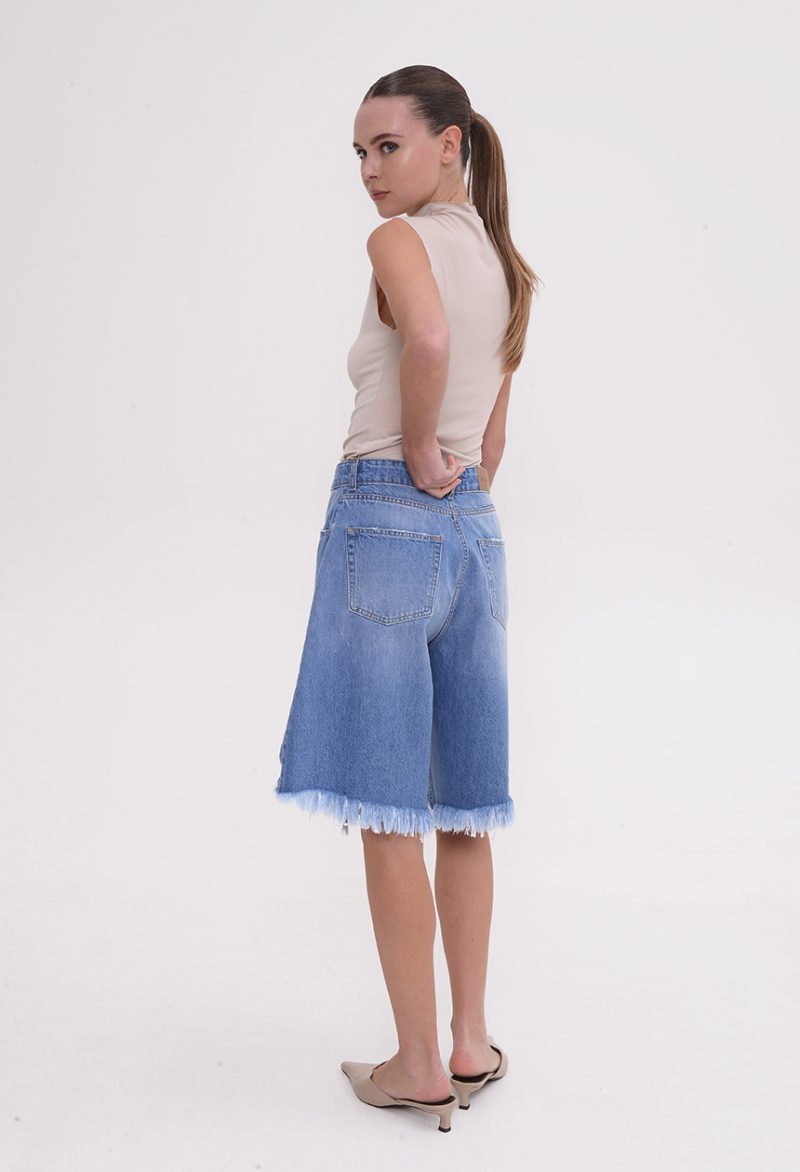 03B0B9CA-34C3-4426-8332-4B6626F83B4D