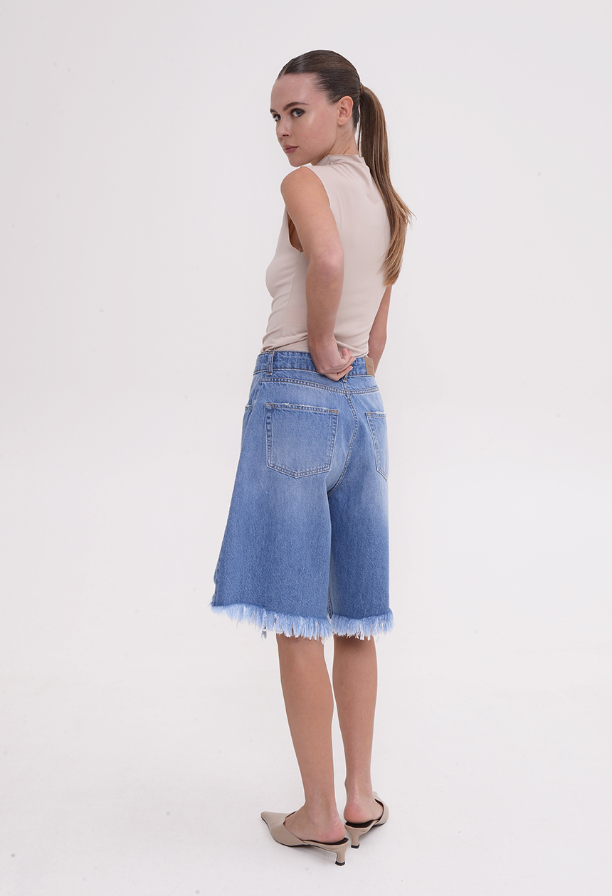 03B0B9CA-34C3-4426-8332-4B6626F83B4D