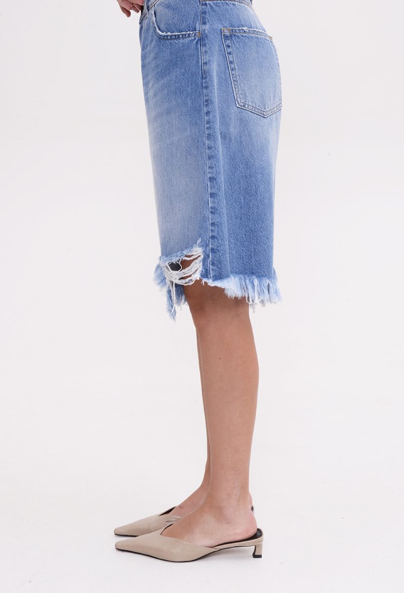 03FA6C48-0BF5-4032-B940-8B484C6974C9